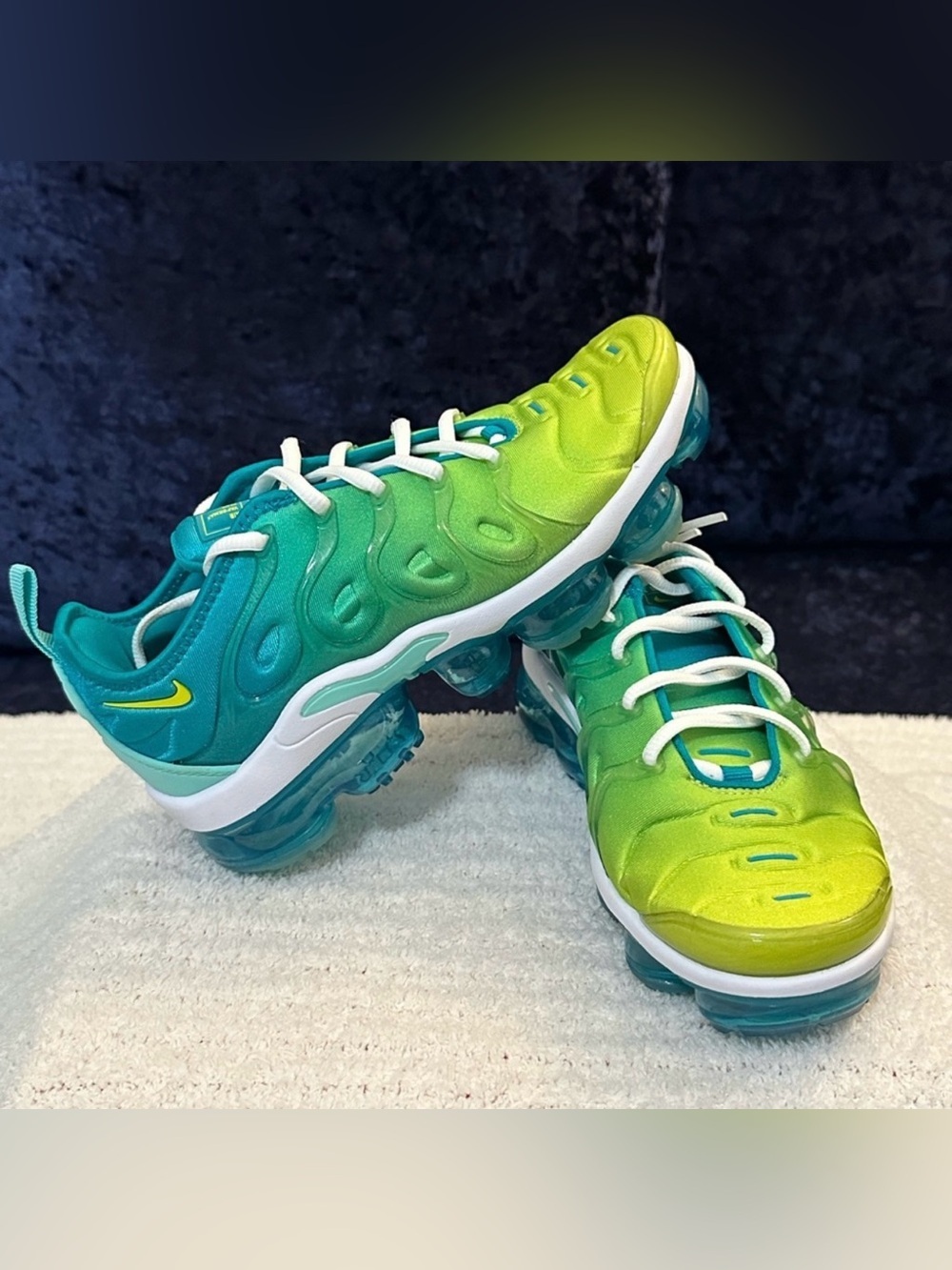 Nike Women's Green to Teal Gradient VaporMax  Plus Sneakers